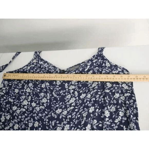 Vince Camuto Women's Plus Size Floral Tie Shoulder Angled Hem Jumpsuit 1X - Picture 8 of 9